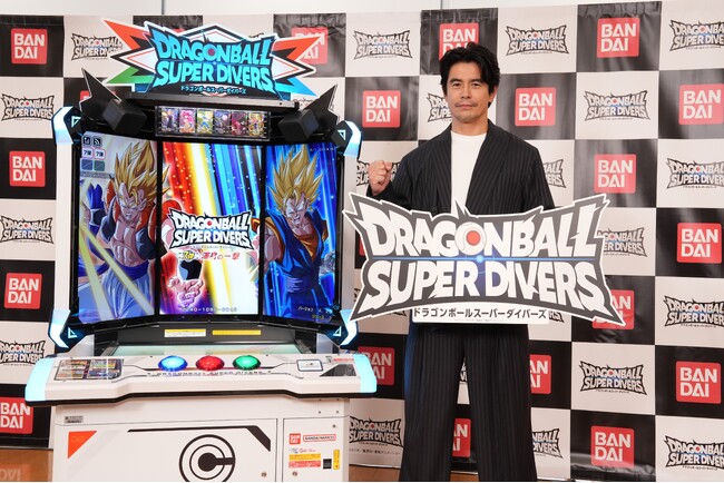 「ドラゴンボールスーパーダイバーズ」の大ファンである俳優の伊藤英明さんがゲストで登場！ゲームの見どころや１周年を記念した新商品の魅力を公開！ドラゴンボールスーパーダイバーズ「超周年BUPPAフェス」