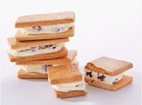 「こりすのふゆじたく」今期の販売開始！11-3月の季節限定　地元高畠産デラウエアレーズンを100％使用したレーズンサンド