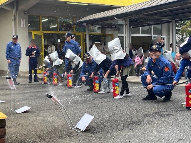 中学生が”先生役”で小学生に防災指導