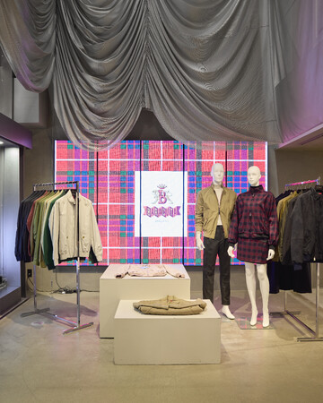 南青山、骨董通りに英国の名門アウターが続々集結！「バラクータ」「ラベンハム」「ベルスタッフ」が期間限定のコンセプトストアを展開
