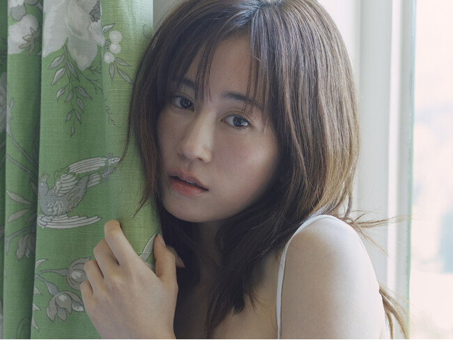 前田敦子“最後の写真集”発売が決定! “大人の恋”をテーマに過去最大露出にも挑戦&先行カット解禁