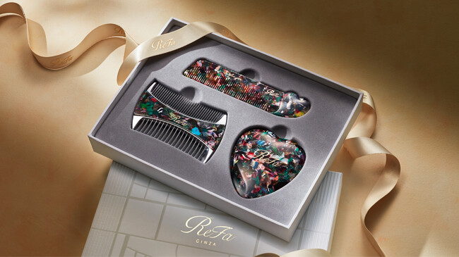 シックで上質なデザインのコーム、ミラーを3点セットにした「ReFa MODERN SELECTION（リファモダンセレクション）」2025年11月15日（土）ReFa GINZAにて限定発売
