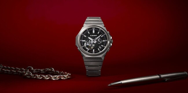 装着性に優れたミニマルデザインのメタル“G-SHOCK ”