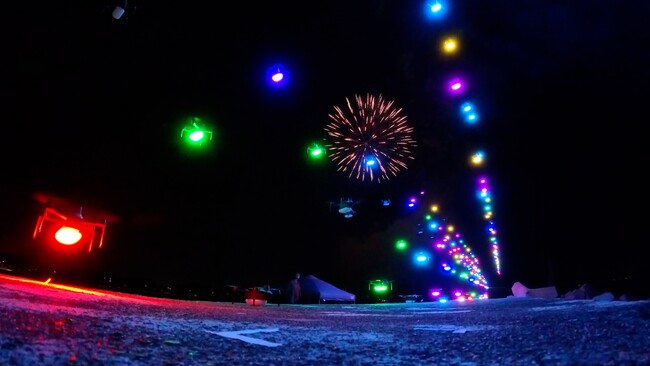White Crow、11/1「和歌祭わかうら花火大会」にて2年連続となるドローンショーを開催