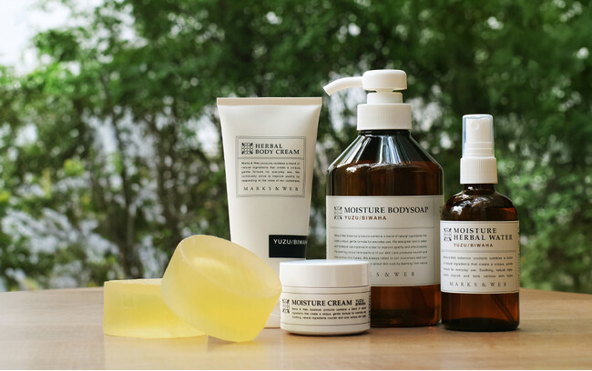 MARKS&WEB（マークスアンドウェブ）から季節限定「ユズ/ビワ葉」が登場　高保湿化粧水など全8アイテムを11月1日(土)発売
