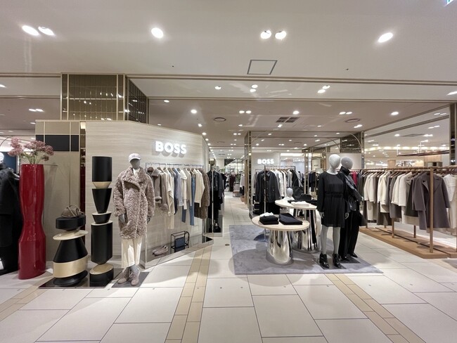 BOSS ウィメンズ ショップ 梅田阪急 リニューアルオープン