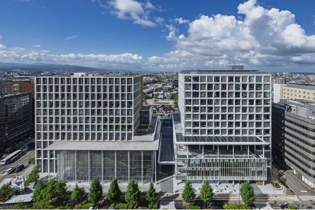 内外・半外部に交流を生み出す「Hirooka Terrace」が竣工・開業
