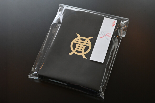 【「米沢牛」ギフト券】黒金パッケージへ、「高級感」リニューアル。創業100年の精肉店「米沢牛黄木」がおくる、「米沢牛」専門のギフトカタログです。
