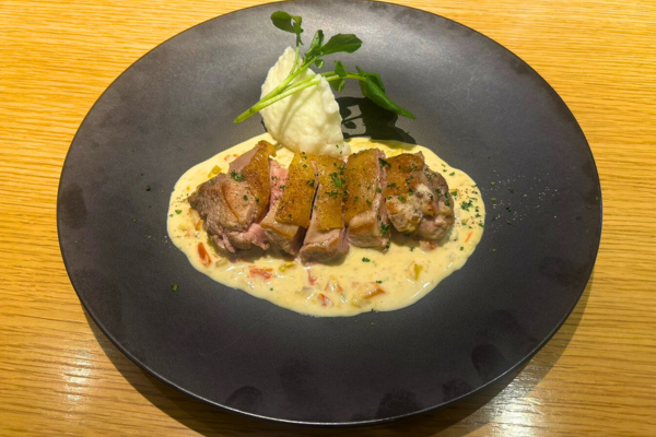 ワンランク上の本格洋食を提供する【御影洋食一平】奈良の銘柄鶏「大和肉鶏」を使用した新メニューが登場