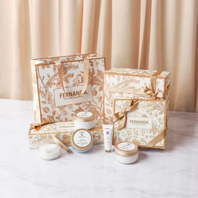 FERNANDAからの贈りもの――ホリデー限定のコフレセットが登場！大切な人へ心ときめく香りのギフトを。