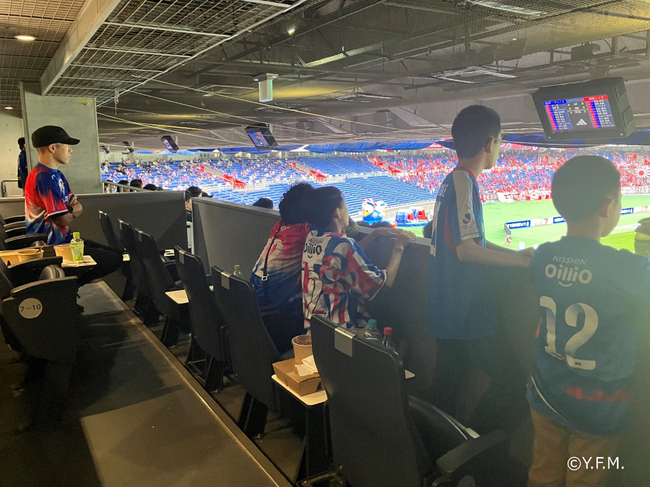 横浜F・マリノスの試合において、誰もがサッカー観戦を楽しめる空間「いちごpresentsフレンドリールーム」を開催（2025シーズン第3回）