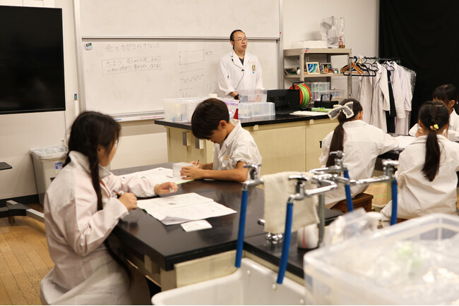 自分で見つける科学の楽しさ!会員制理科実験教室「e-RIKA」の会員が150名を突破!お得な秋の入会割引キャンペーンも