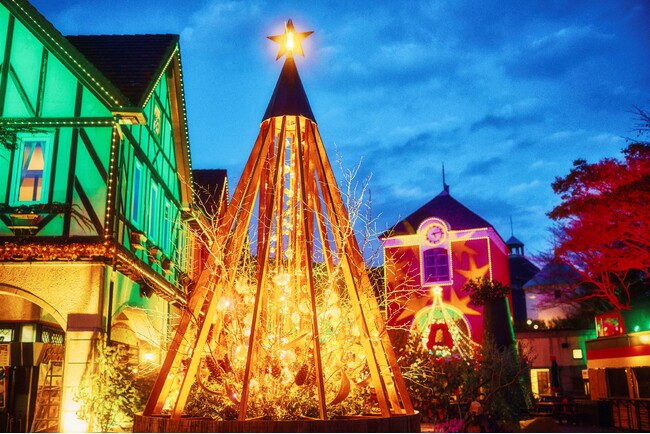 神戸クリスマスマーケット「古城のクリスマス」のシンボル「クリスマスタワー」が高さ7メートルに拡大！11/8（土）に点灯セレモニーを開催。「森のクリスマスツリー」の点灯セレモニーも同日開催。