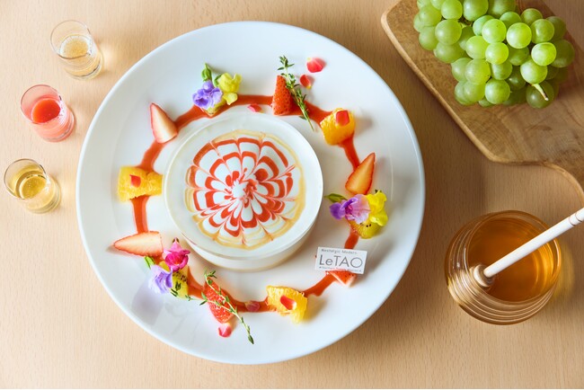 【OMO5小樽】小樽洋菓子舗ルタオ×OMO5小樽のコラボレーションスイーツ「目覚めのフロマージュスフレ」提供開始