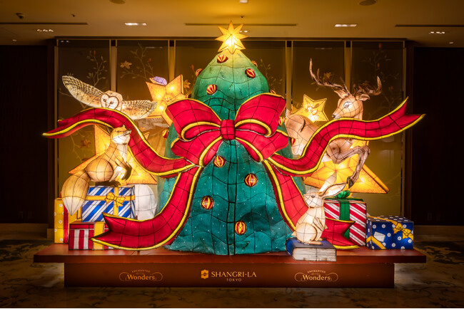 青森ねぶた技法を用いたクリスマスデコレーションを二年連続で設置