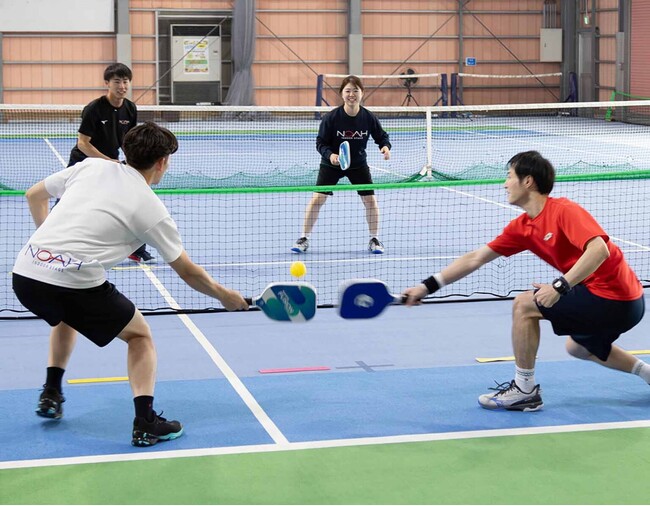ピックルボール会員数約30倍、バドミントン約2倍と、ラケットスポーツが大流行。サービス業総合調査スポーツ施設部門にてノアインドアステージが19位→15位にランクアップ