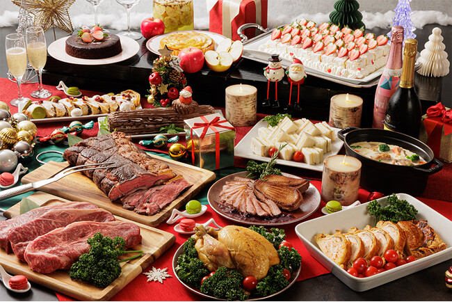 サンタも思わず笑顔になる、クリスマスだけのごちそうが勢揃い！ステーキ、ローストチキン、キラキラデザートなど、みんなでワクワク楽しめるディナーブッフェ