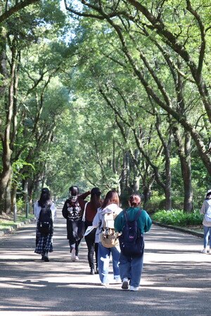 京都府立植物園と京都ノートルダム女子大学社会情報学環の連携活動について