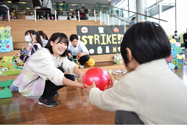 【国際こども・福祉カレッジ】延べ600名が参加!保育・福祉学生が教える!第3回わむフェス開催!