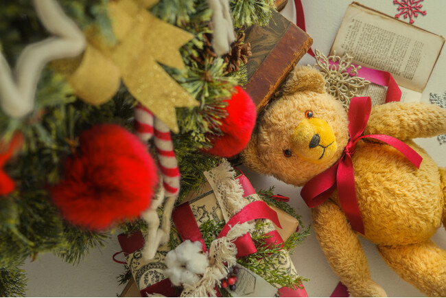 アンティークの温もりに包まれて。プライベートフォトスタジオ「北村写真スタジオ by MERCI」で、クリスマス限定の撮影イベント開催