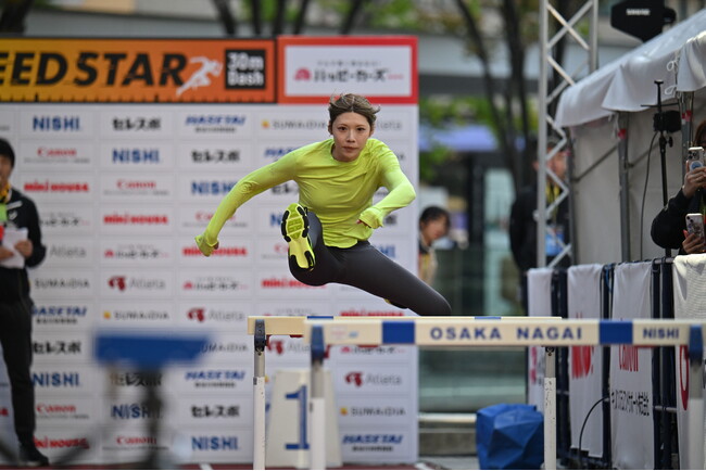 うめきた広場で400人が全力ダッシュ！SPEED STAR 30m Dash Challenge 大阪大会1日目｜朝原宣治氏プロデュース「かけっこ教室」開催、個人戦では4秒28の好タイム記録