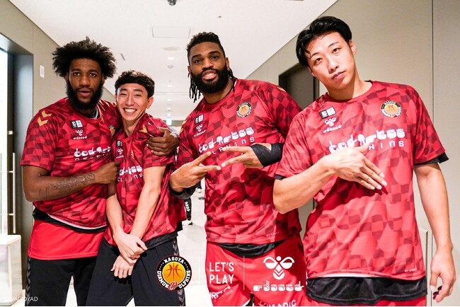 名古屋ダイヤモンドドルフィンズの試合でヒュンメルパートナーデー開催！