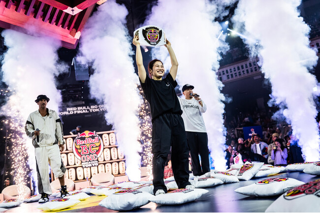 史上初となる日本人ダブル優勝、B-Boy ISSIN & B-Girl Riko｜世界レベルの1on1ブレイキンバトル「Red Bull BC One World Final Tokyo 2025」