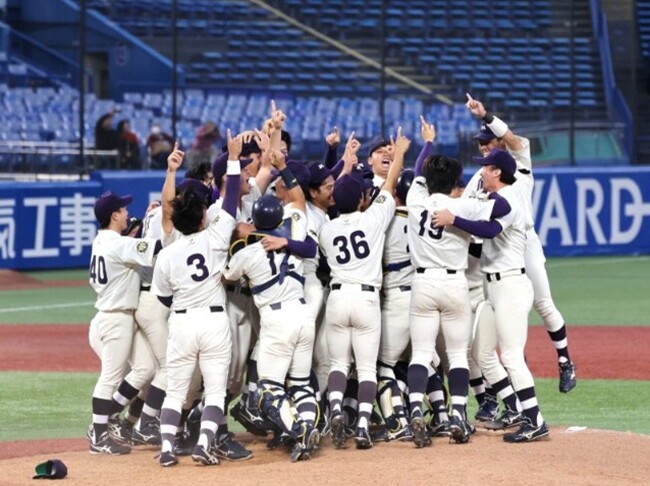 体育会硬式野球部　六大学野球秋季リーグ優勝パレードおよび祝勝会開催について