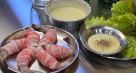 プリプリでジューシーなエビに、豚バラ肉を巻いて焼き上げる!韓国焼肉専門店「ミリネヤンコプチャン 赤羽店」が、10月15日より新商品「エビギョプサル」を提供開始 プリプリでジューシーなエビに、豚バラ肉を巻いて焼き上げる!韓国焼肉専門店「ミリネヤンコプチャン 赤羽店」が、10月15日より新商品「エビギョプサル」を提供開始