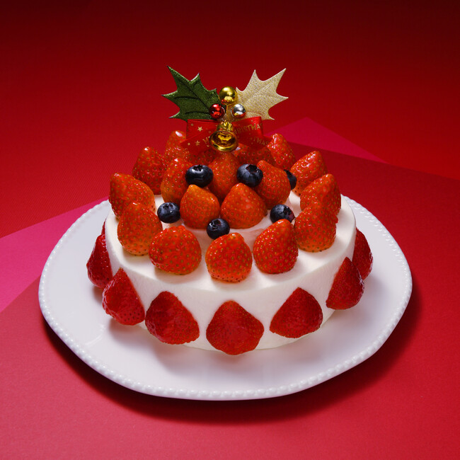 ホテルプラザ神戸「KARIN」あまおうを贅沢に使ったクリスマスケーキ登場