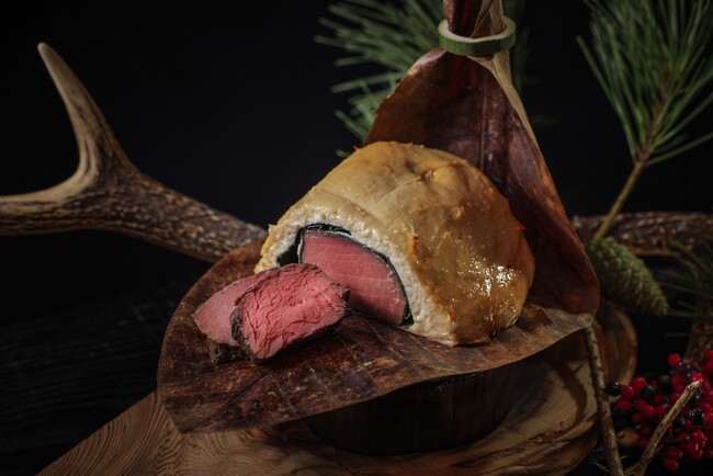 【星のや軽井沢】和洋２つのダイニングを巡る2日間の食体験「日本料理 嘉助」と「ブレストンコート　ユカワタン」で鹿肉や穴熊などのジビエを異なる仕立てで堪能する「冬山の饗宴」 初開催