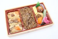 食品がお買い得な10日間！いい肉の日（11月29日）にちなんだ1,129円弁当や、ブラックフライデー価格の960円惣菜など