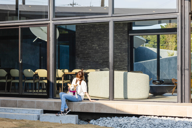 愛犬との特別な旅をもっと身近に、おトクに楽しむ会員限定サービスHEBEL HAUS×いぬやど「ペット旅行」のサービス開始