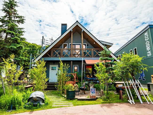 ログハウスの「BESS」、単独展示場「LOGWAY」で“泊まれる展示場”を開始