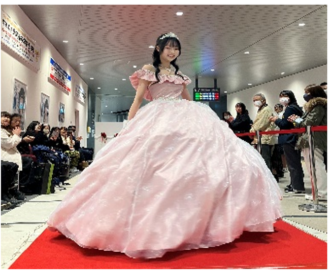 折尾駅が華やかなランウェイに！折尾高校生徒によるファッションショー「OGCオリオガールズコレクション」を11月29日開催