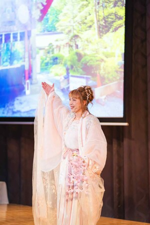 桜田真亜沙氏×ヤオヨロ塾オンライン対談「なぜ、今 女性が目覚める時なのか？」開催レポート