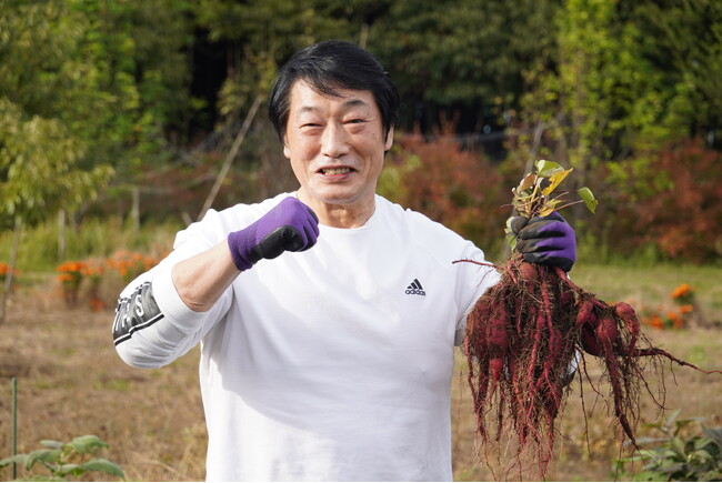 さつまいも博実行委員会と”さつまいも博応援隊長” 小橋建太さん、独自に栽培した『剛腕いも』を子ども食堂へ寄贈！