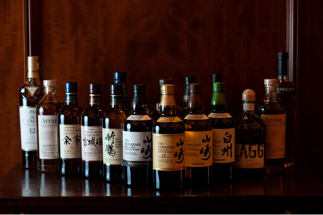 【リーガロイヤルホテル東京】新年の運試しに！人気のウイスキーボトルキープ権を獲得できる「福ボトル」