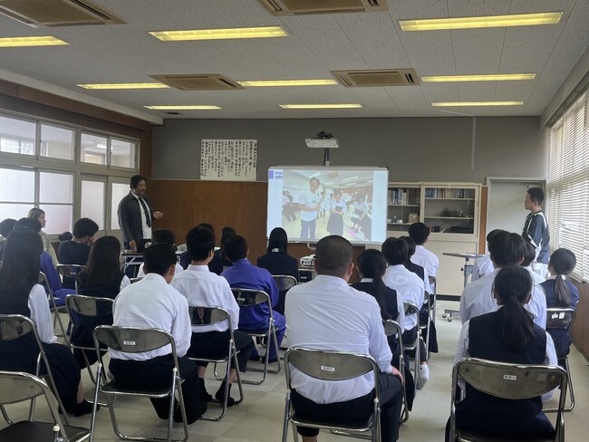 対馬市立東部中学校で「世界とつながる学び」- 生徒の創作が海を越え、12月から海外実装へ
