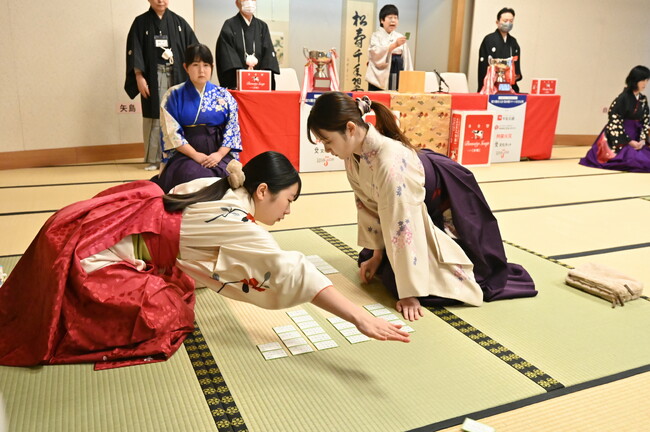 挑む者、守る者。
