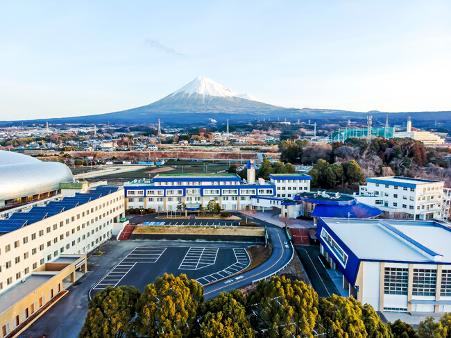 静岡県富士市　エスプラットフジスパークにレスリングの公式マット導入　～レスリングマット設置記念パーティ開催～