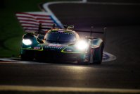 アストンマーティンValkyrie、FIA WECデビューシーズンを2戦連続のポイントフィニッシュで締めくくる
