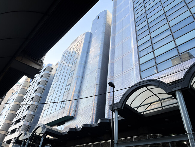studio15、業務拡大に伴い、本社を三軒茶屋へ移転。自社のみのワンフロアに拡大