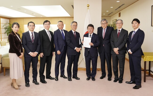 茂木敏充外務大臣に対し、健康医療安全保障を通じた日本外交の推進を要請