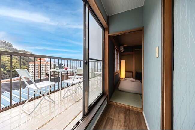 熱海の一棟貸しヴィラ「nest Retreat Atami」、ワーケーションプラン販売開始