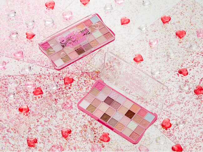 【キャンメイク40周年記念】40年分の“かわいい！”をぎゅっと1つのパレットに(ハート)32色のスペシャルアイパレット「スーパーかわいい！パレット」2025年11月下旬より発売
