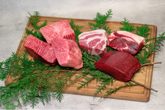 黒毛和牛、こだわりの豚、希少なジビエまで！新年の食卓を彩る“お肉の福袋”「肉袋2026」予約販売開始