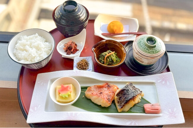 京都・西京焼き専門店「栄寿庵」、秋限定 “紅葉御膳（もみじごぜん）” 発売「二種の西京焼きを食べ比べ、専門店ならではの季節御膳」