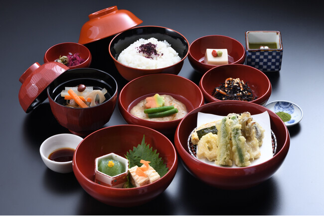京都・智積院茶寮桔梗、精進料理にさらなる磨きを。“心をととのえる食”として、京都から世界へ。