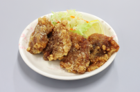 東京家政大学 同短期大学部が「クジラの竜田揚げ定食 ～鯨を正しく知ってたべよう～」を学食で提供 ―「食べて考える！未来の食プロジェクト」第4弾、日鯨研と連携